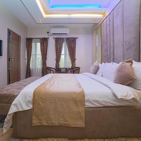 לגוס God'S Touch Apartments Signature מראה חיצוני תמונה