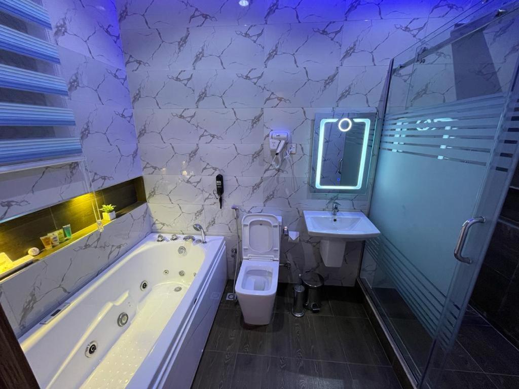לגוס God'S Touch Apartments Signature מראה חיצוני תמונה
